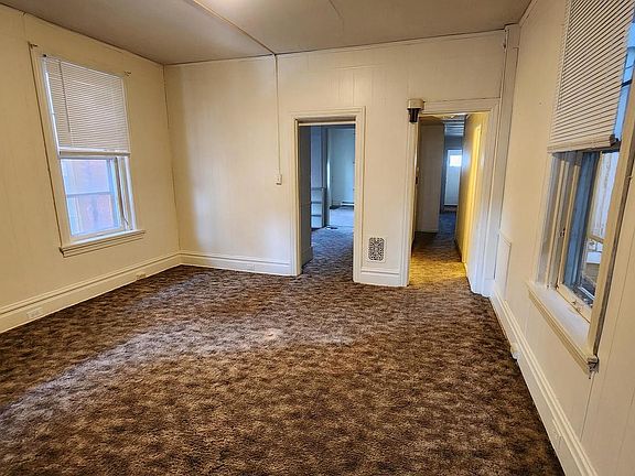 3rd image of 362 Locust St