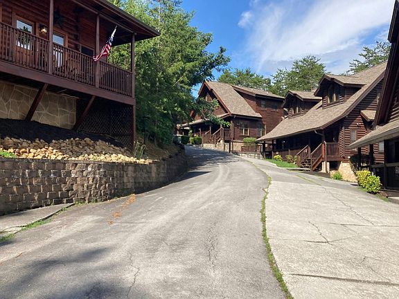 4th image of 751 Golf View Blvd