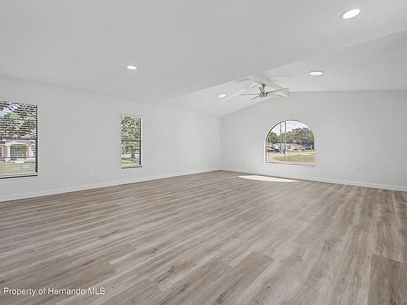 5th image of 10541 Horizon Dr