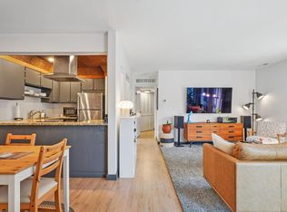 1536 Lafayette Dr APT B, Upper Arlington, OH