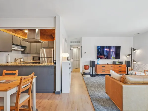 1536 Lafayette Dr APT B, Upper Arlington, OH 43220