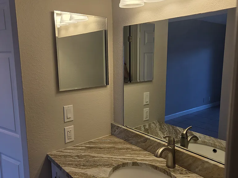 1524 SE Royal Green Cir #Q102 — Photo 5