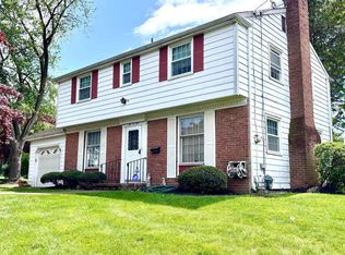 101 Harvest Rd, Cherry Hill, NJ 08002