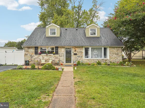 2515 Laurel Dr, Bristol, PA 19007