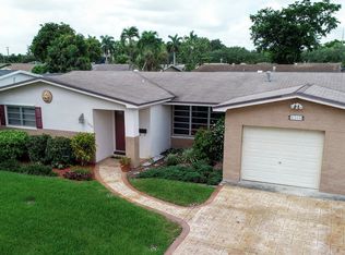 1900 NW 88th Ter, Pembroke Pines, FL 33024