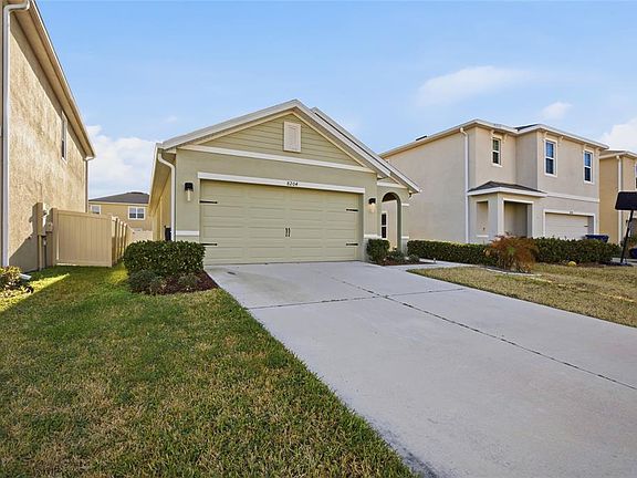 4th image of 8204 Pelican Reed Cir