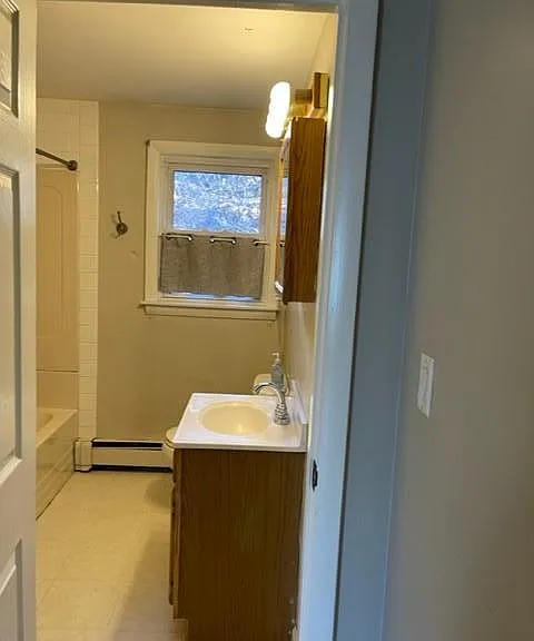 1st floor bath