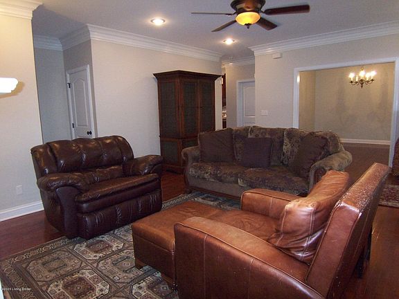 3rd image of 167 Blakenrod Blvd