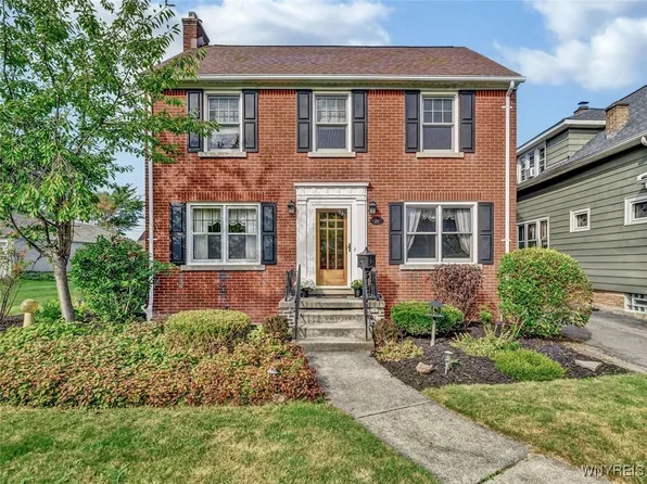 282 Maynard Dr, Amherst, NY 14226