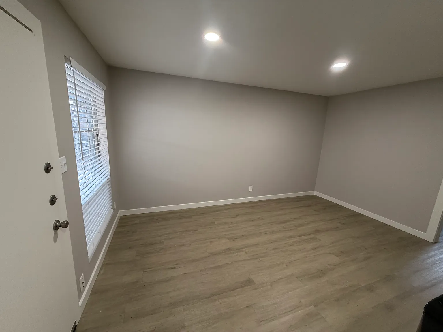 5317 1/2 William Holland Ave — Photo 2
