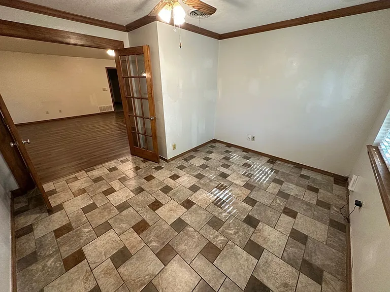 7503 Elmhurst Dr — Photo 15