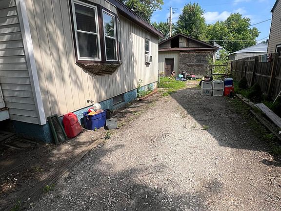 3rd image of 2310 Avenue C