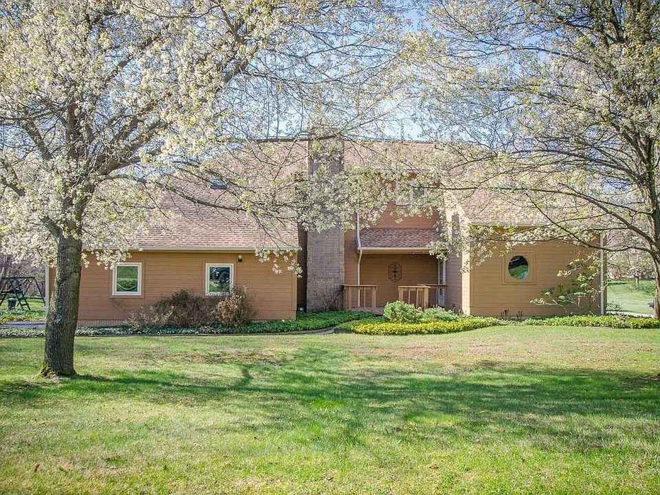 1st image of 112 Victoria Dr