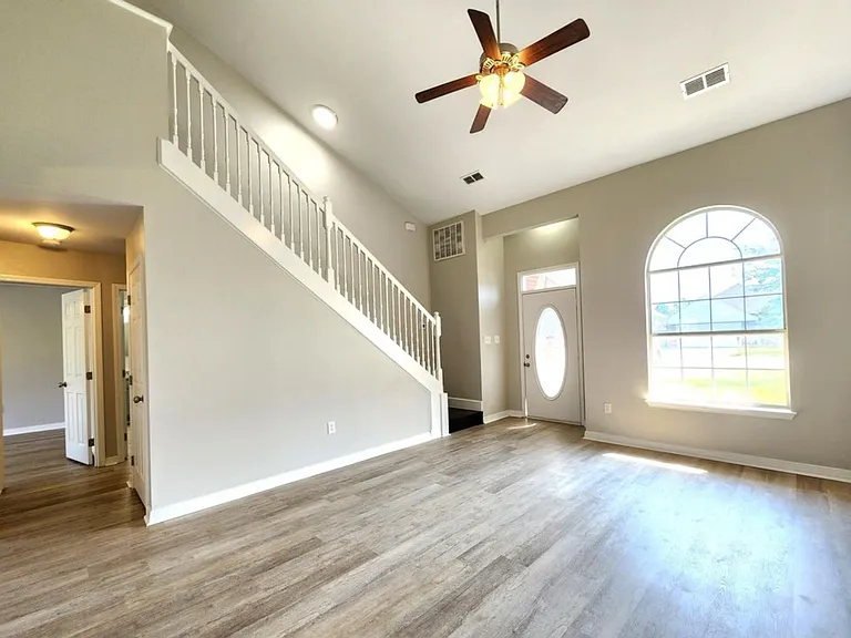 14031 Seymour Dr — Photo 12