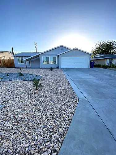 37521 Larkin Ave Photo 1