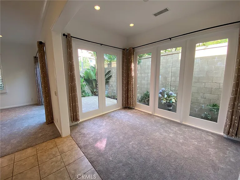 72 Gardenhouse Way — Photo 14