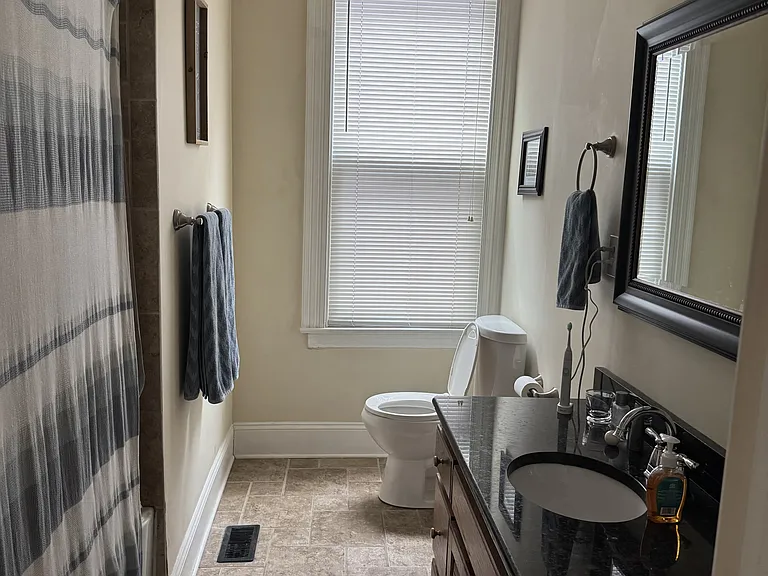 TC411 Dinwiddie Street — Photo 10