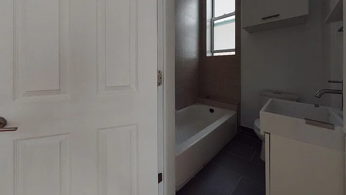 Rented by Bond New York | media 10