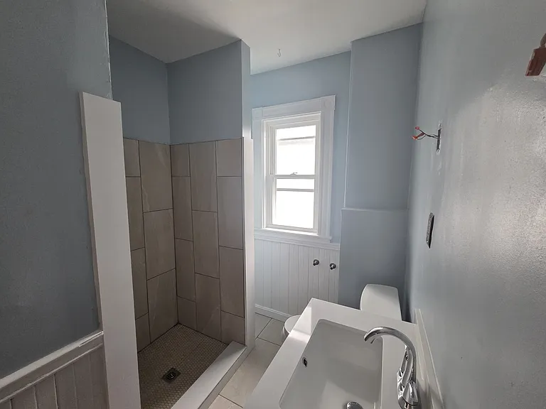 147-149 Essex St #2 — Photo 10