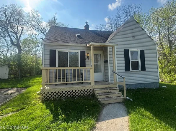 2118 Harriet St, Inkster, MI 48141