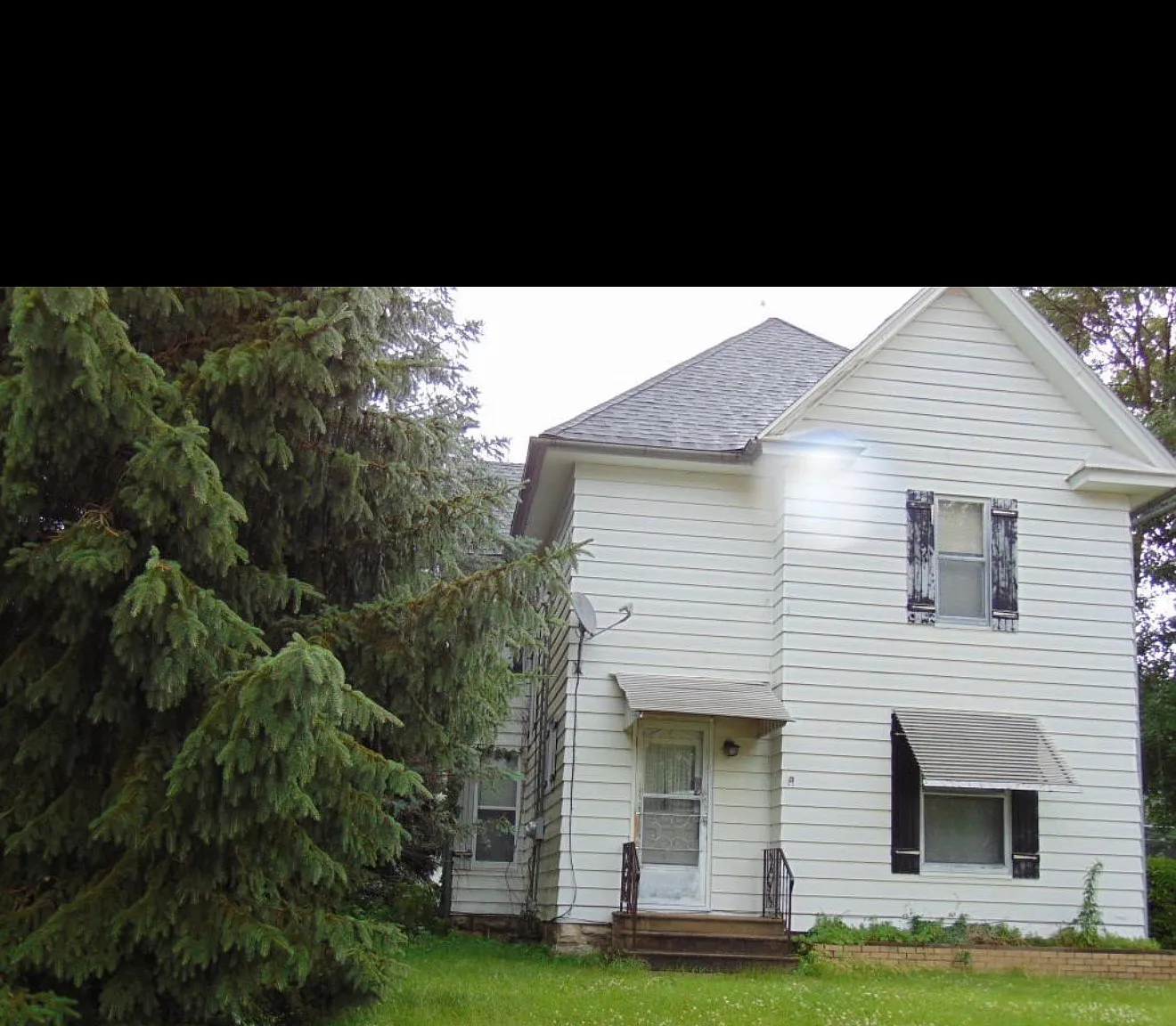 3 bed, 2768 sqft, $1,500 — Photo 2