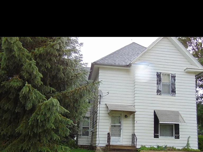 902 N Marion Ave — Photo 2