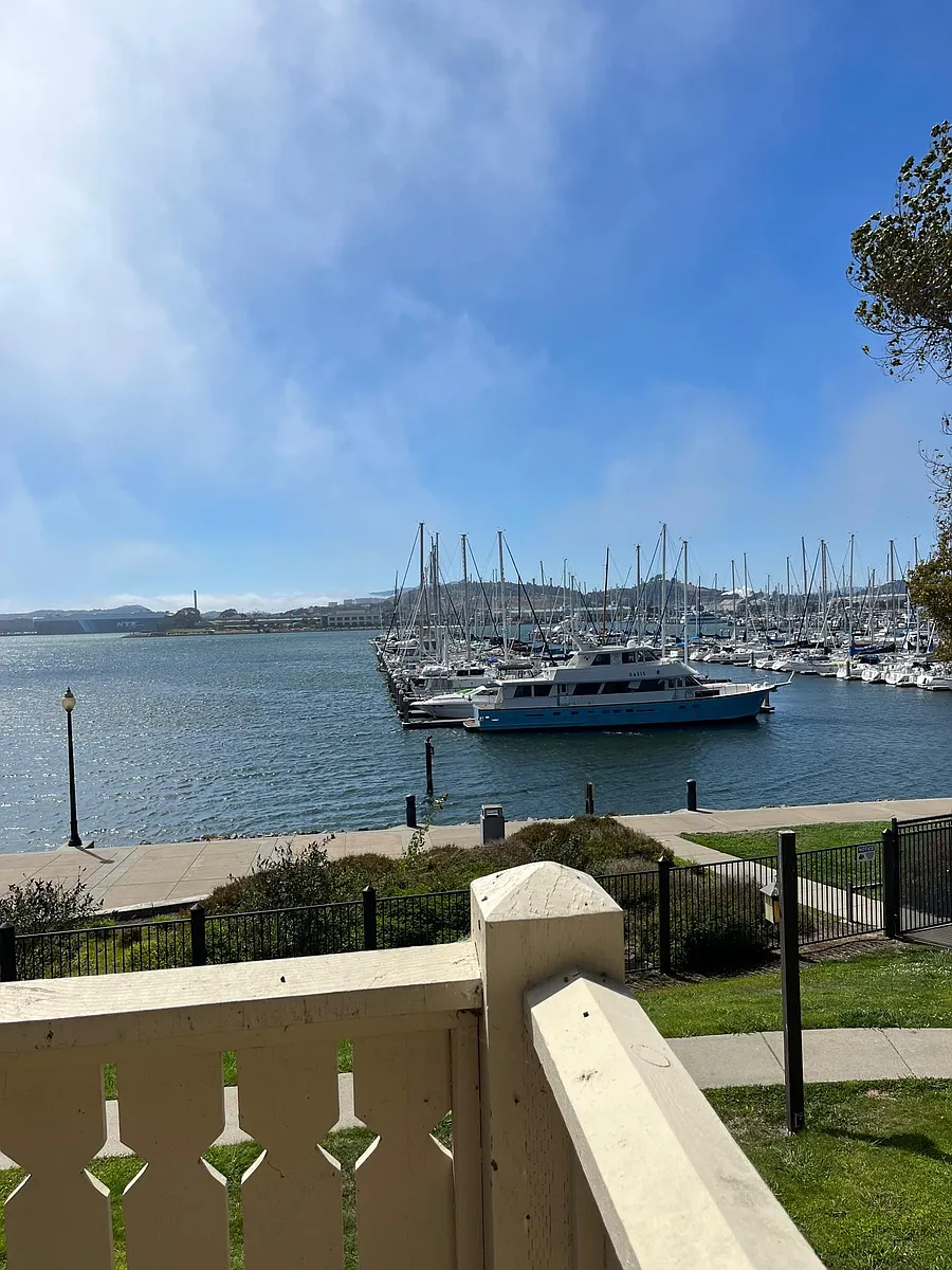 Building Photo - 126 Shoreline Ct #2