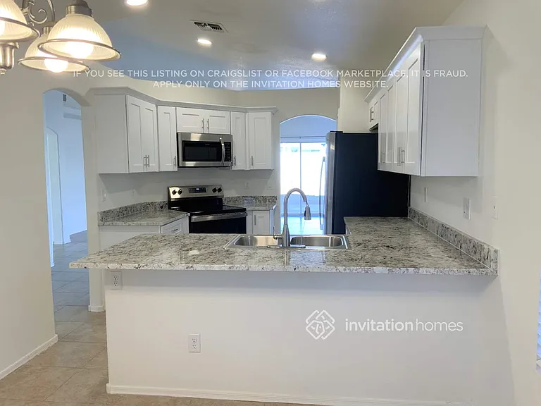 6166 W Pontiac Dr — Photo 5