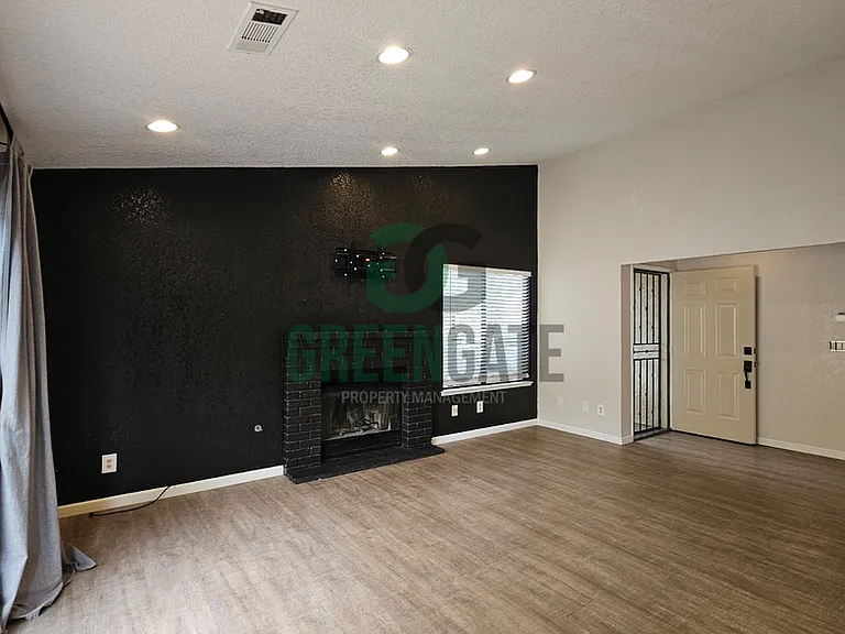 1108 Cedar Creek Dr #1 — Photo 13