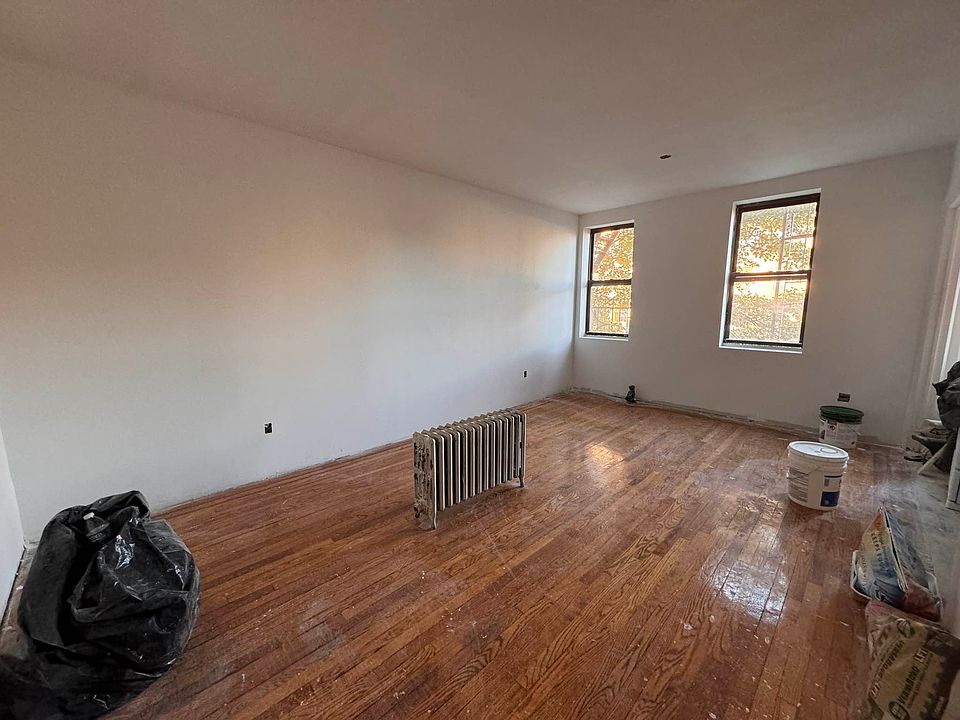2nd image of 47-22 41st St #2