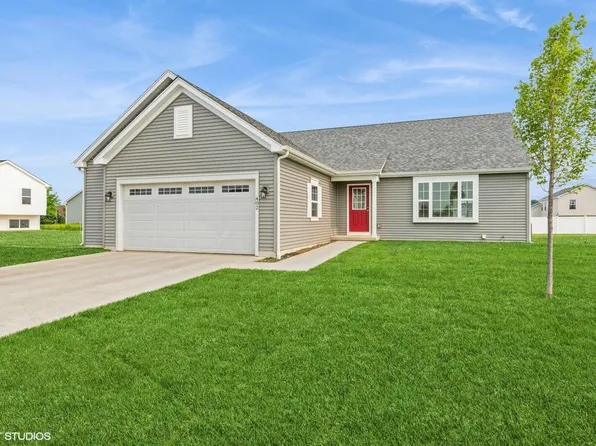 402 Fairview DRIVE #Lt6, Walworth, WI 53184
