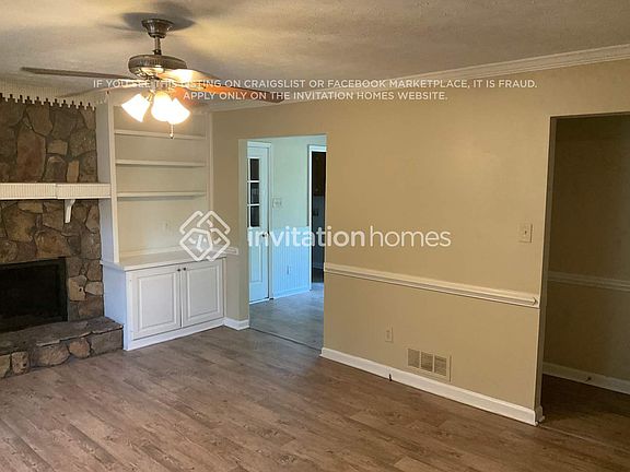5th image of 1560 Willow Creek Ct