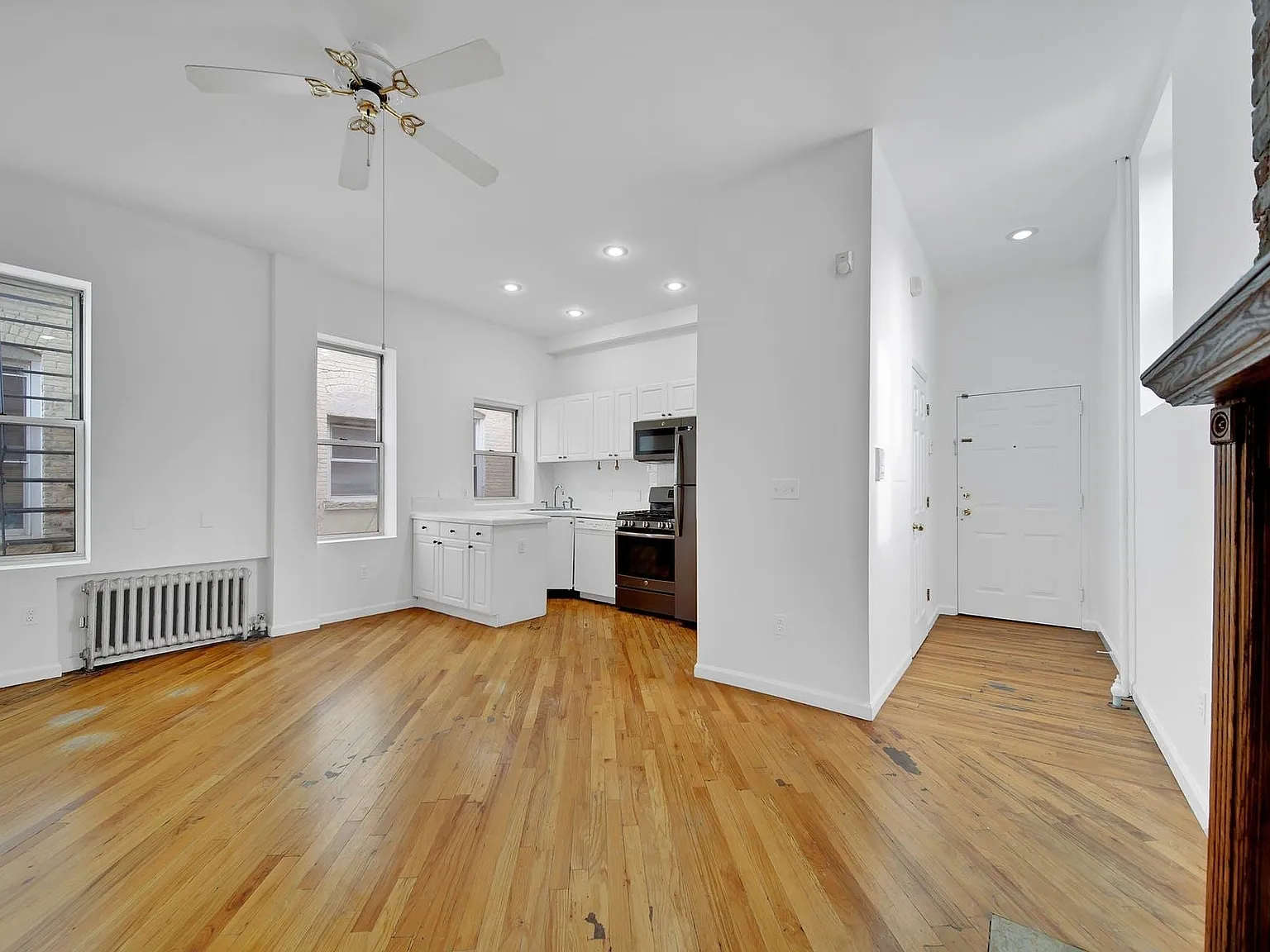 1 bed, 1.0 bath, $3,100 — Photo 2