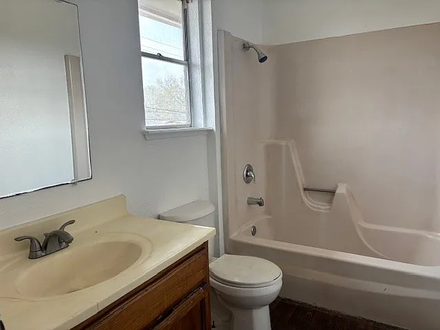 3613 Crestbrook Ct #4 — Photo 6