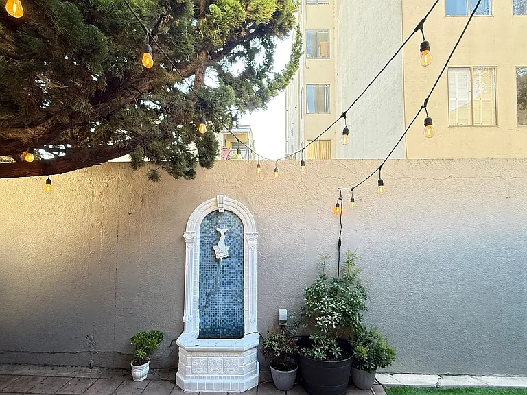 330 Vernon St #111 — Photo 8