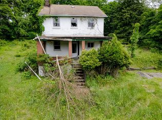 1635 Old Leechburg Rd, New Kensington, PA