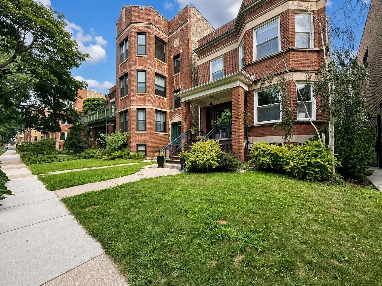 3 bed, $2,400 — Photo 3