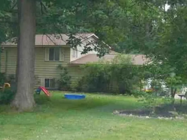 1250 Woodfield St, Lake Orion, MI 48362