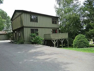 3 bed, 2112 sqft, $3,500 — Photo 2