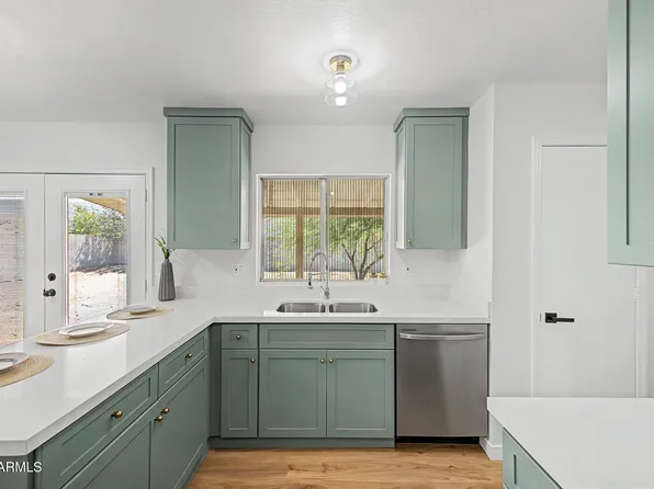 4219 W SUNNYSIDE Avenue, Phoenix, AZ 85029