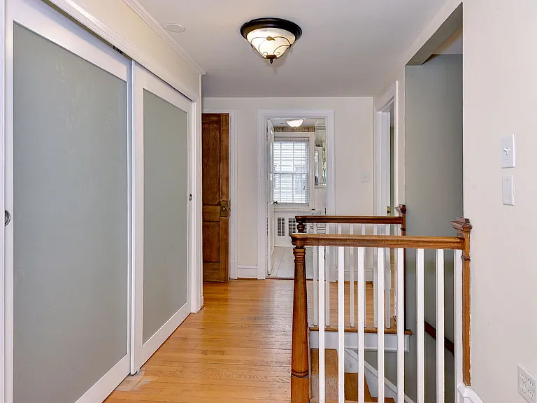 39 Westover Rd — Photo 28
