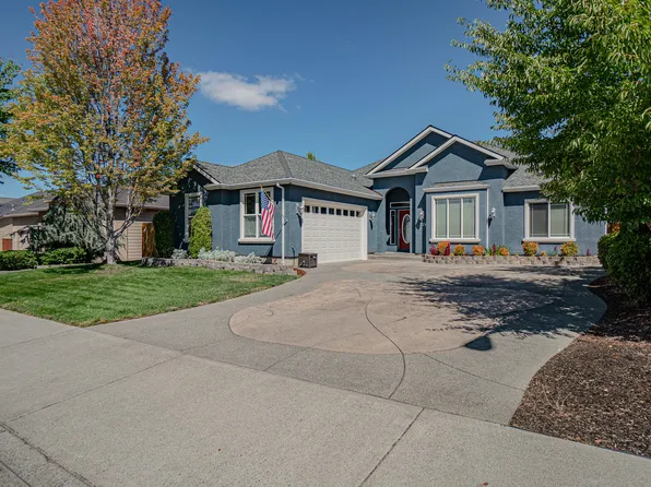 203 Bellerive Dr, Eagle Pt, OR 97524