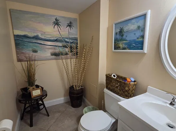 2400 NE 10th St, Pompano Beach, FL