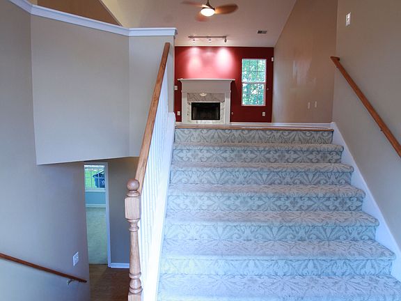 2nd image of 255 Ashland Manor Dr