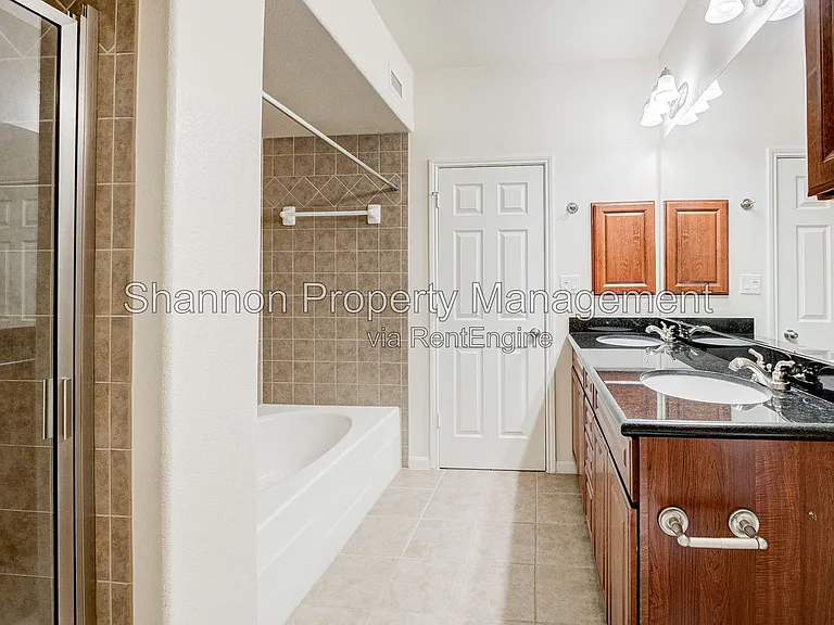 9200 Westheimer Rd #705 — Photo 15