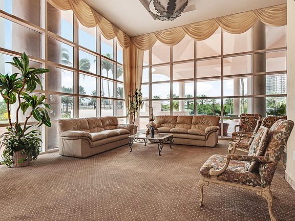 5th image of 17275 Collins Ave APT 1003