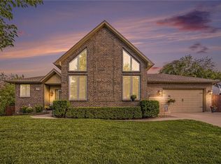 15417 Poplar St, Basehor, KS 66007