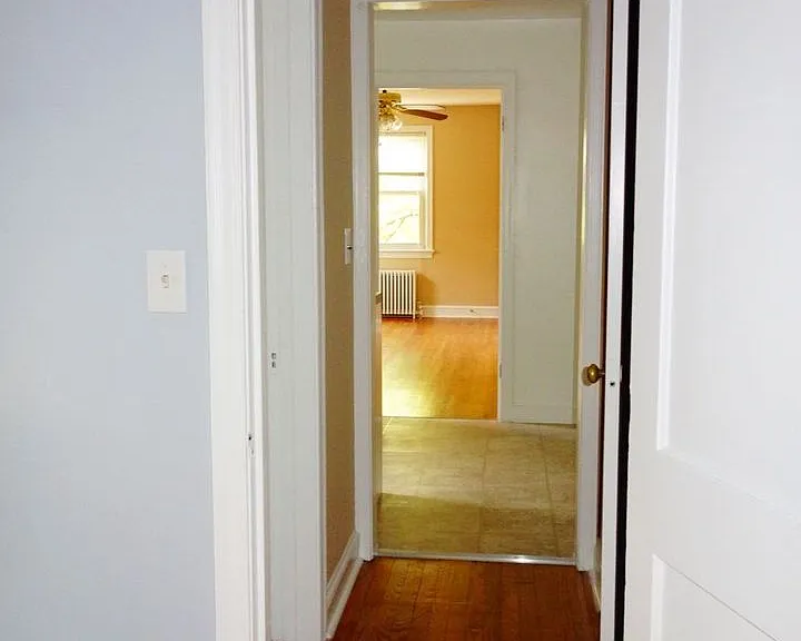 8206 Greenwood Ave — Photo 44