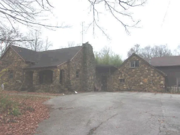 2323 W Arlington Rd, Bloomington, IN 47404
