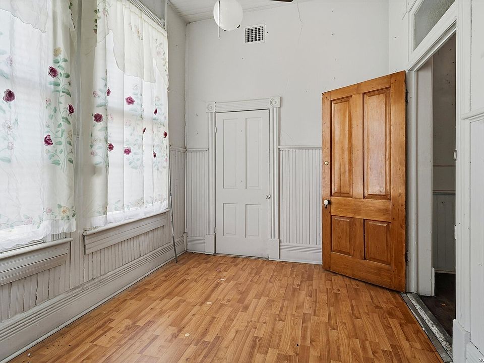 San Antonio サン・アントニオ V-802 Anno2000 802 Kentucky Ave, San Antonio, TX 78201 | MLS #1937752 | Zillow